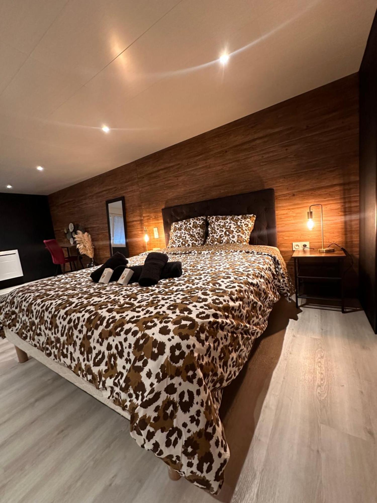 Jolie Dependance Equipee Apartment Cholet Exterior foto